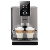 Tijdloosheid vind je tegenwoordig niet vaak meer - maar hier krijg je ook design en elegantie: de NICR 930 brengt de essentie van de 9-serie naar je keuken met een esthetisch uiterlijk. Meer genieten en meer gemak: koffie, cappuccino en latte macchiato met één druk op de knop - desgewenst zelfs voor twee kopjes tegelijk. Plus de aromatechnologie van het Aroma Balance System en de Cappuccino Connoisseur. Verleidelijke elegantie op elk moment.
